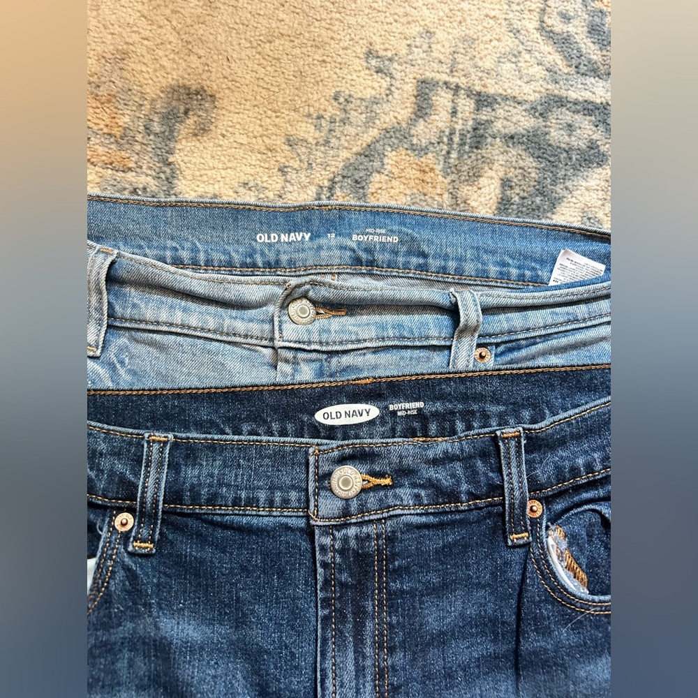 2 pairs women’s Old Navy jeans - Picture 2 of 10